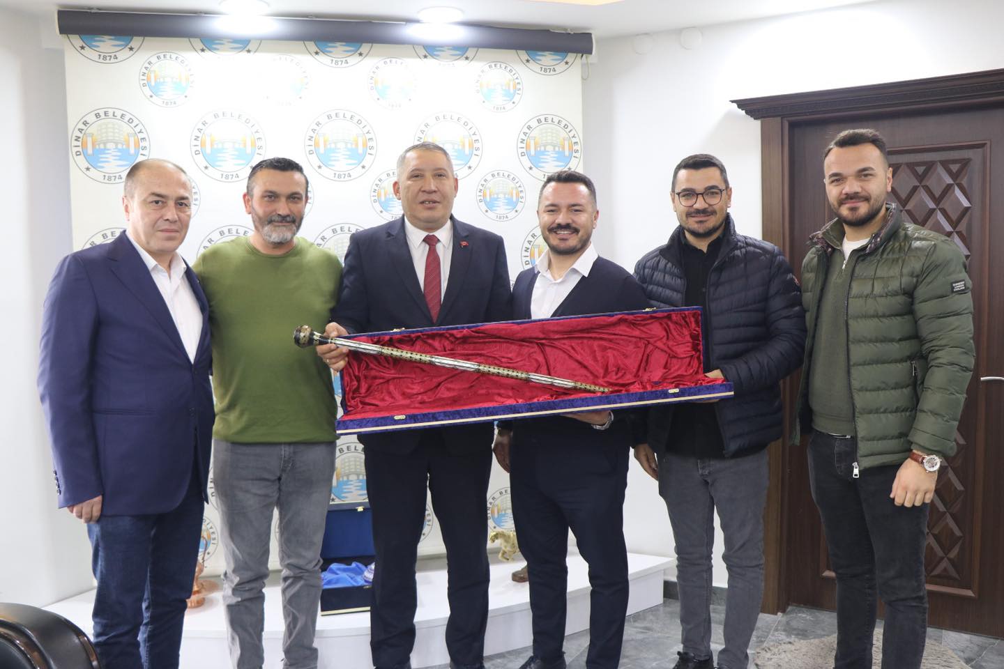 AYGAZ BAYLERNDEN BELEDYE BAKANIMIZ VEYSEL TOPUYA ZYARET