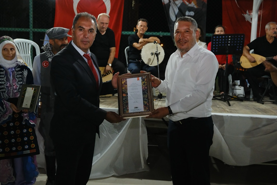 Dinar Belediye Bakanmz Veysel Topu, Fatih Mahallesi Zafer lenine Katld