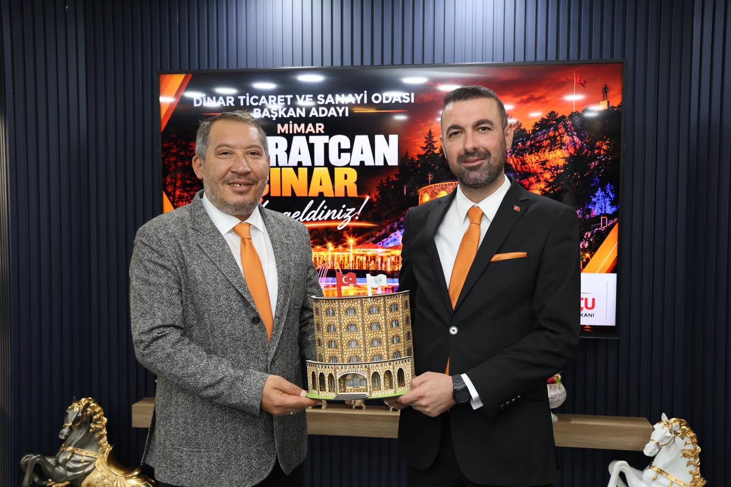 Dinar Ticaret ve Sanayi Odas� Ba�kan Aday� Muratcan ��nar ve Turuncu Liste Adaylar�ndan Ba�kan Veysel Top�u�ya Ziyaret