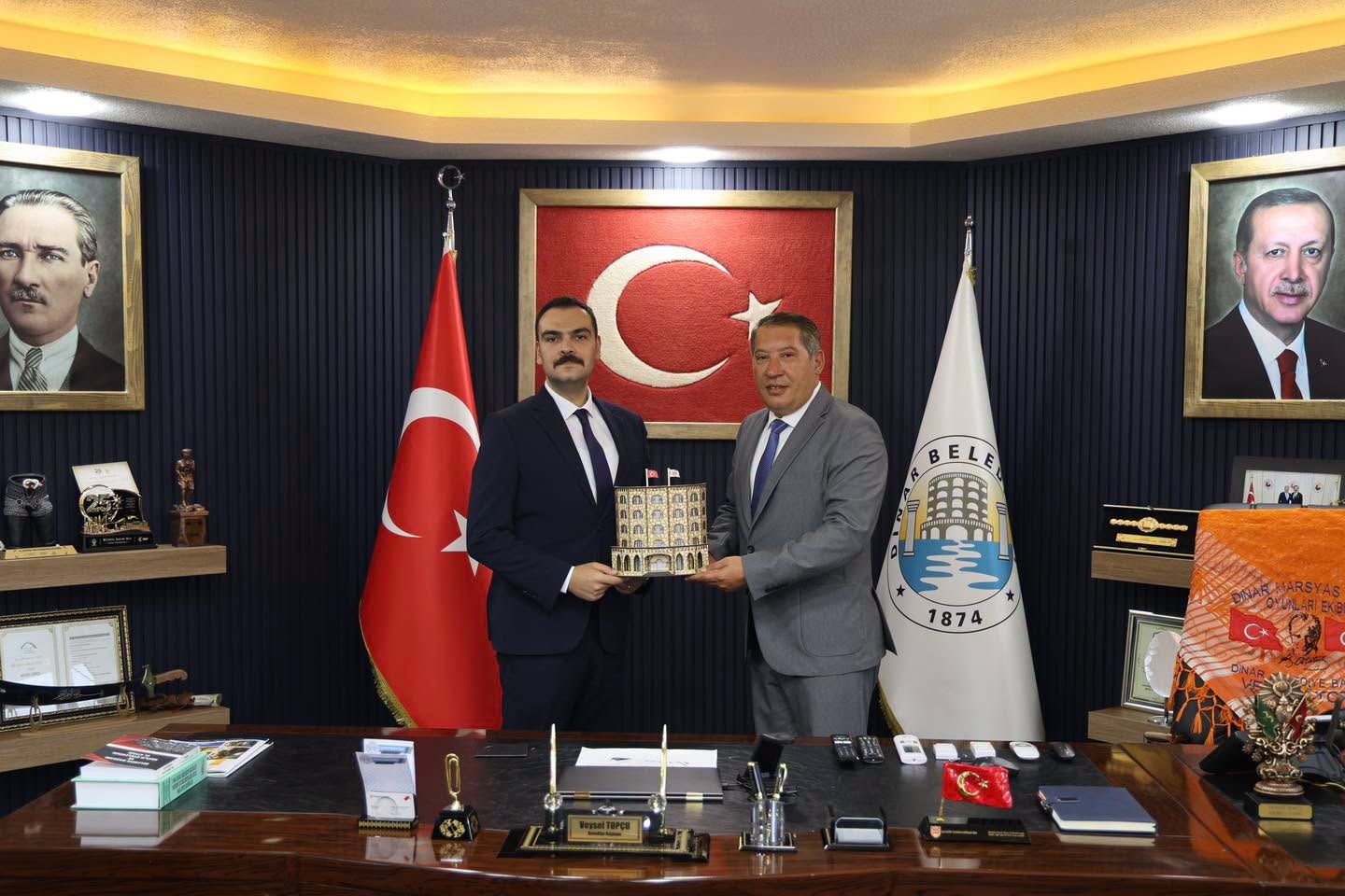 D�NAR CUMHUR�YET BA�SAVCIMIZ OZAN U�URLU�DAN �ADEY� Z�YARET