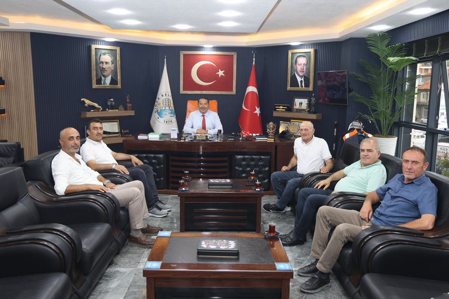 Tatarl� �� �nsanlar�ndan Belediye Ba�kan�m�z Veysel Top�u�ya Ziyaret