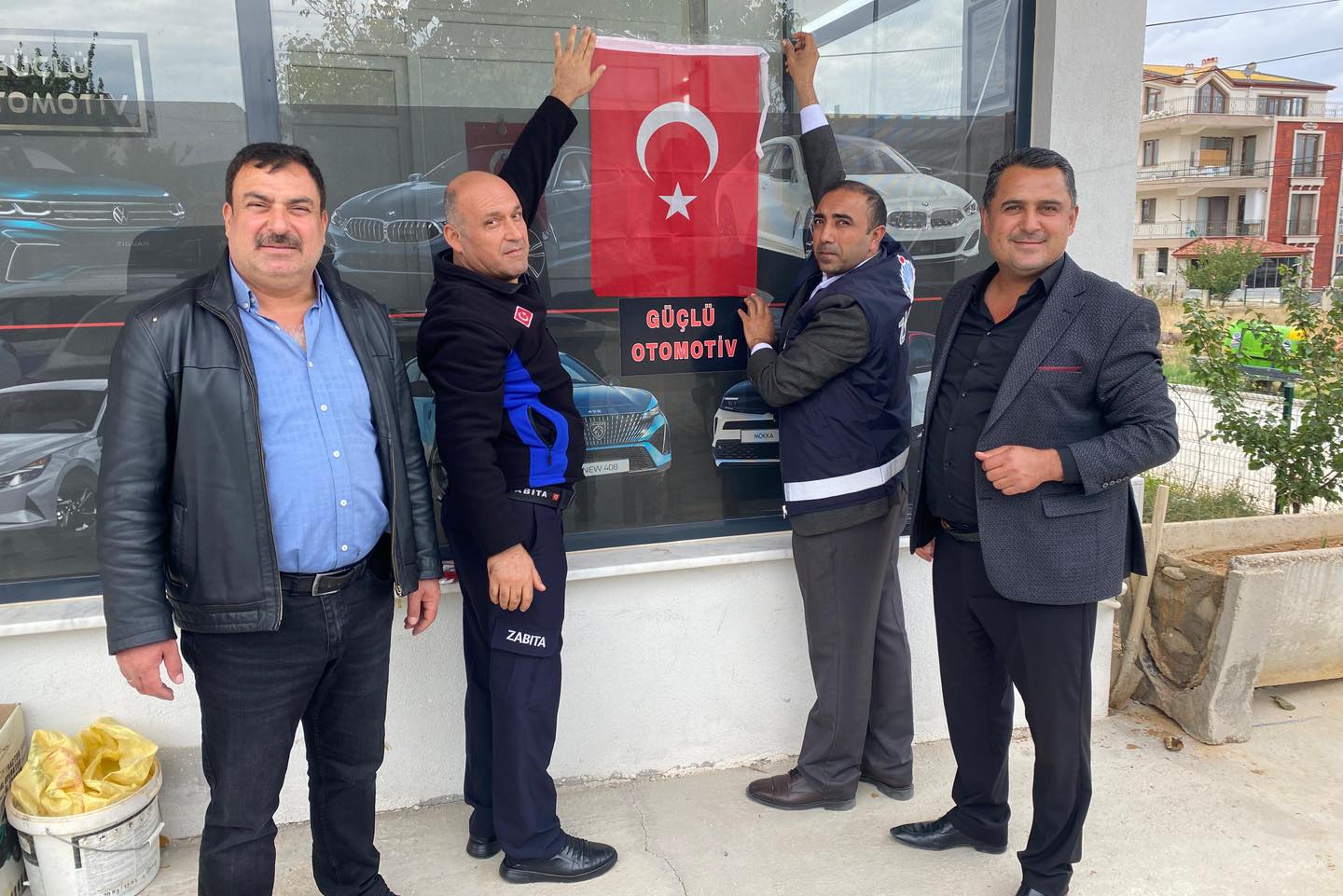 Belediyemizden lemiz Esnafna Cumhuriyet Bayram Hediyesi